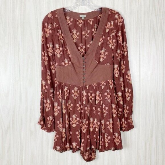 Ecote Pants - Ecote | Boho Burgundy Floral Romper Size Small